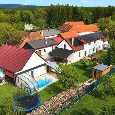 Nyaraló Podbrdska Nechanice (Plzen)